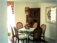 Dining area.   
CLICK on small picture to display the full size image.
Later CLOSE large picture by CLICKING on (x).