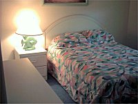 Guest Bedroom.
CLICK on picture to enlarge. Later CLOSE (x) large picture.