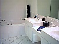 Master Bathroom.
CLICK on picture to enlarge. Later CLOSE (x) large picture.