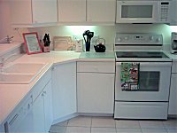 Kitchen.
CLICK on picture to enlarge. Later CLOSE (x) large picture.