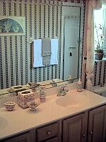 Bathroom of Master Bedroom.                
CLICK on small picture to display the full size image.
Later CLOSE large picture by CLICKING on (x).