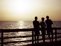 Peter Zwilling (left) with friends.
KLICK aufs Bild vergrößert es. Später großes Bild schließen mit (x).