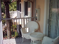 Lanai in front of kitchen.
CLICK on picture to enlarge. Later CLOSE (x) large picture.