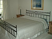 Master Bedroom.
CLICK on picture to enlarge. Later CLOSE (x) large picture.