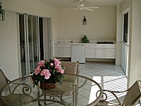 Huge Lanai.
CLICK on picture to enlarge. Later CLOSE (x) large picture.