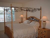 Master Bedroom. 
CLICK on small picture to display the full size image.
Later CLOSE large picture by CLICKING on (x).
